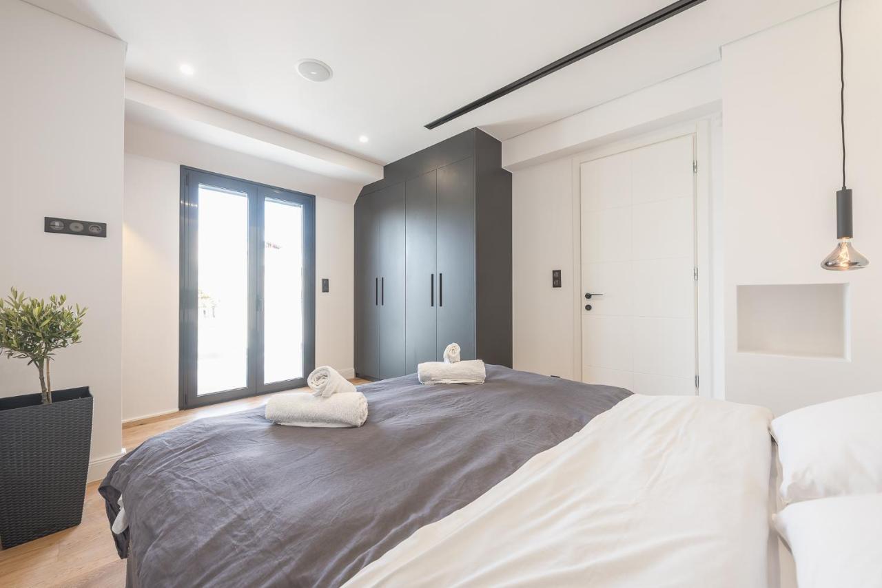 The "Top Floor" Athens Luaran gambar