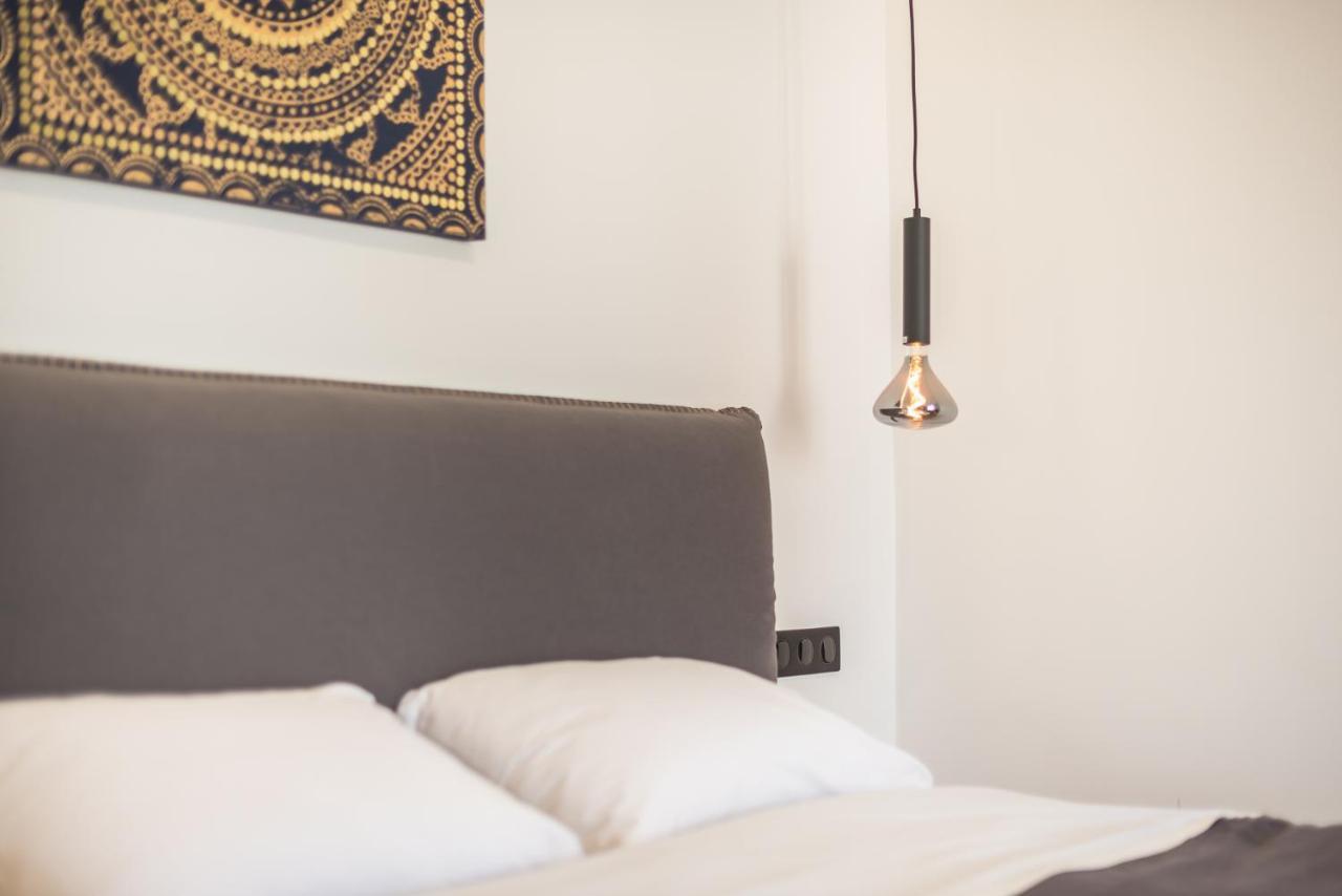 The "Top Floor" Athens Luaran gambar