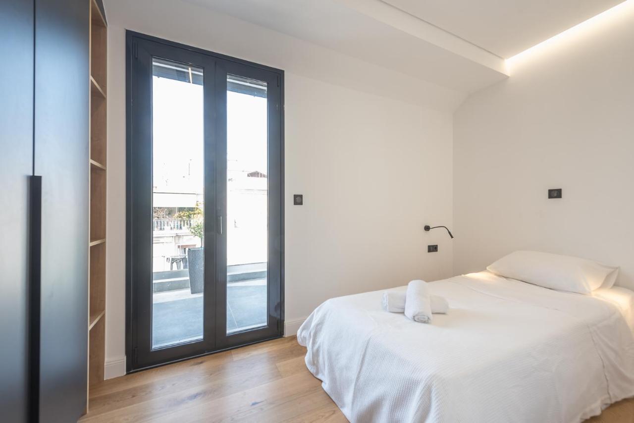 The "Top Floor" Athens Luaran gambar